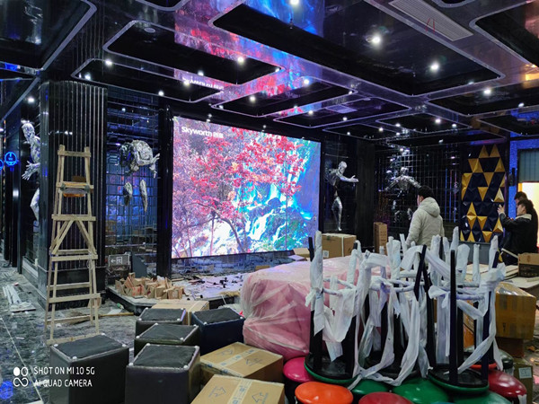 来宾市室内P2.5全彩显示屏